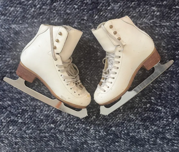 Jackson Ultima Figure Skates B Junior 2
