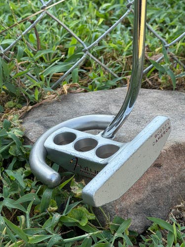 2003 Scotty Cameron Futura Right Handed Putter 34in