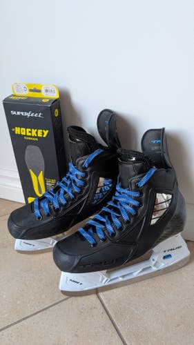 Black True TF9 Hockey Skates Regular Width 7.5 (Used)