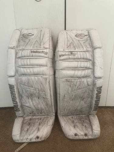 35" Vaughn Velocity 7500 Goalie Leg Pads (Used)