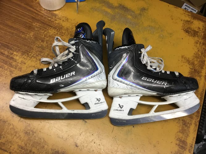 Bauer Vapor Flylite Size 6.5 Fit 2 Used skate W/FlyTI Blades