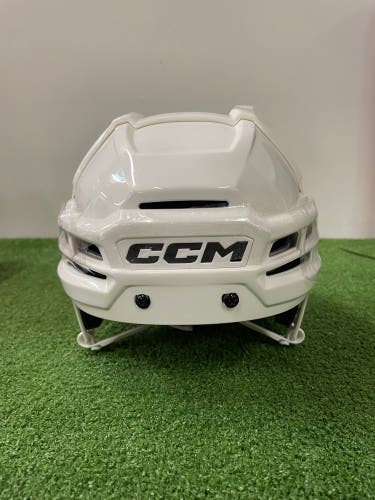 CCM Tacks 910 Helmet | Size Large