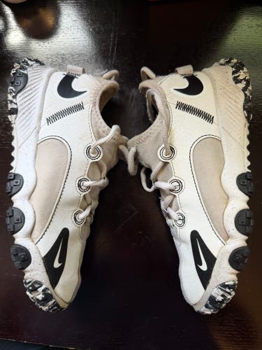 White 2Y (Big Kids / Youth) Nike Turf Baseball (Used)