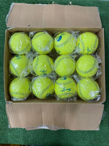 Dudley Thunder SX Slowpitch Softball 12 Pack