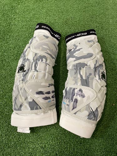 ECD Lacrosse Arm Pads | Adult Size Small/Medium
