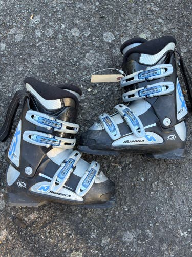Nordica BSX Ski Boots (Used)