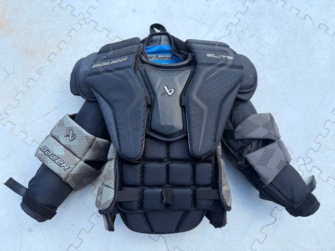 Intermediate Medium Bauer Elite S23 Goalie Chest Protector (Used)