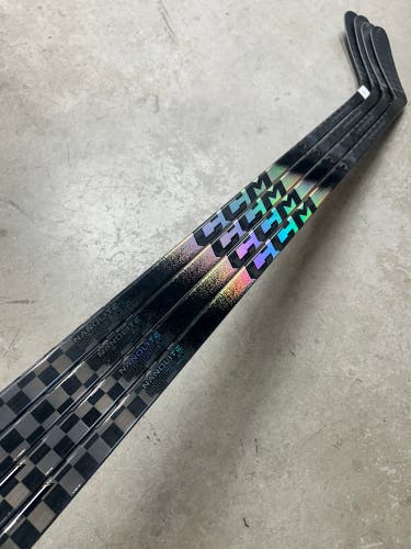 4 PACK 90 Flex P29 Senior CCM Trigger 10 Pro Left Hand Hockey Stick (New) Pro Stock