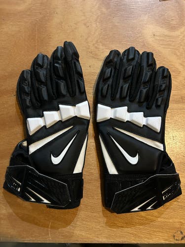 new men's 3XL nike hyperbeast Padded Lineman White/black Football Gloves