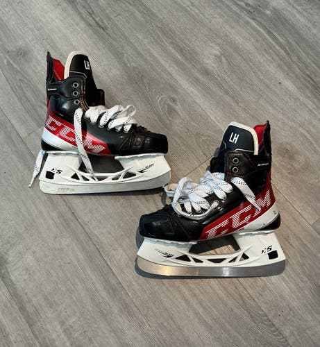 CCM JetSpeed FT4 Pro Skates Pro Stock 7 LH (Used)