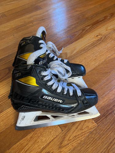 Bauer Supreme 3S Hockey Goalie Skates Regular Width Size 5.5 (Used)