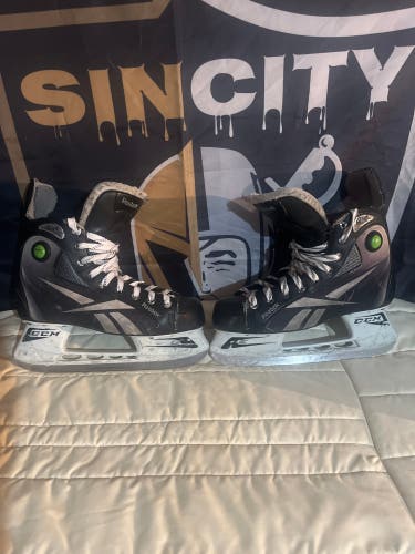 Black Reebok 4K Hockey Skates Regular Width 9.5 (Used)