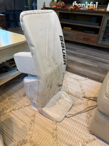34" 2025 Bauer FlyLite Goalie Leg Pads (Used)