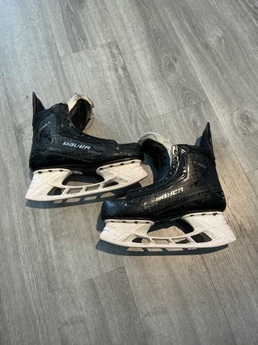 Bauer Supreme Mach Hockey Skates Pro Stock Makar 8.5 (Used)