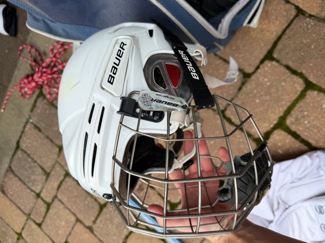 Large Bauer Helmet (Used)