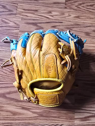 Absoluteley Ridiculous Baseball Glove 11.5"