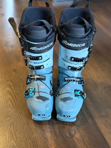 Mondo 26 & 26.5 Nordica Alpine Touring Unlimited Ski Boots Medium Flex (Used)
