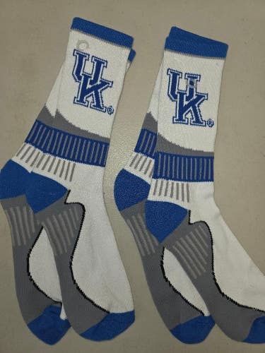 ST29 Mens NCAA KENTUCKY WILDCATS Crew Socks Lot of 2 Pair LARGE NEW