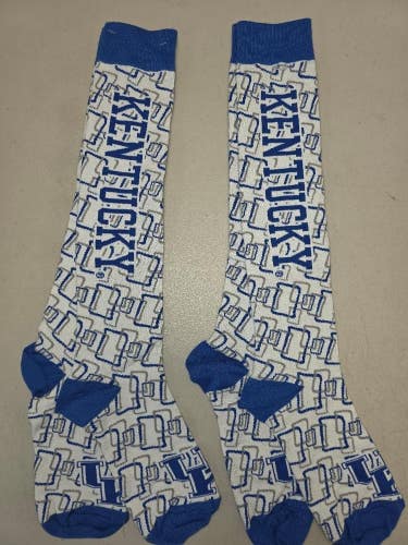 ST33 Mens NCAA KENTUCKY WILDCATS Crew Socks Lot of 2 Pair MEDIUM NEW