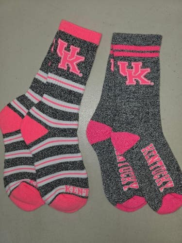 ST36 Mens NCAA KENTUCKY WILDCATS Crew Socks Lot of 2 Pair MEDIUM NEW