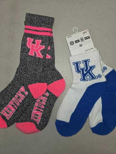 ST37 Mens NCAA KENTUCKY WILDCATS Crew Socks Lot of 2 Pair MEDIUM NEW