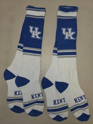 ST44 Mens NCAA KENTUCKY WILDCATS Crew Socks Lot of 2 Pair MEDIUM NEW