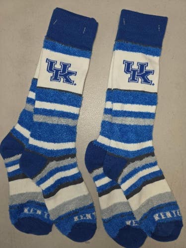 ST47 NCAA KENTUCKY WILDCATS Crew Socks Lot of 2 Pair OSFM ONE SIZE FITS MOST New
