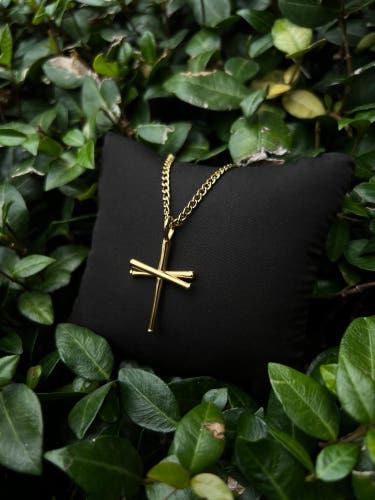 Gold Bat Cross chain set