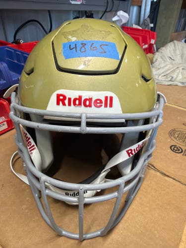 USED RIDDELL FLEX ADULT HELMET - MEDIUM - VEGAS GOLD