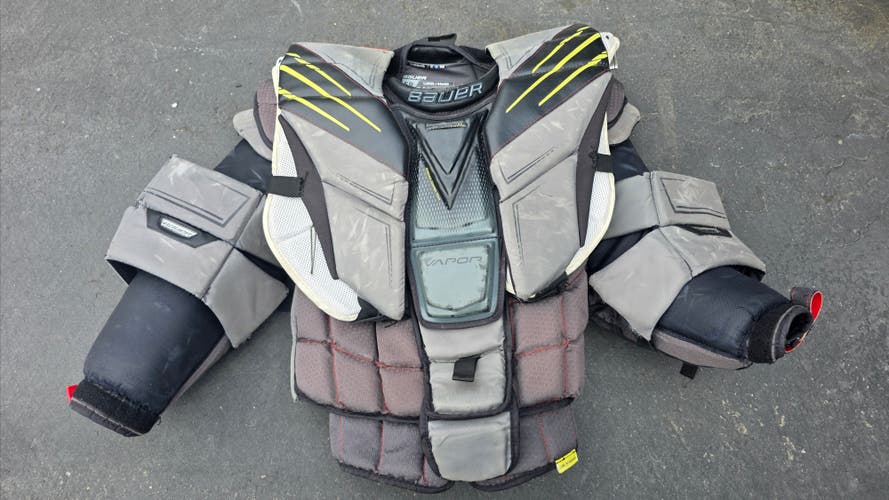Bauer Hyperlite 1 Large Goalie Chest Protector
