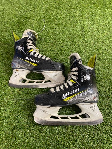 Bauer Vapor X4 Hockey Skates | Junior Size 3.5 (Regular)