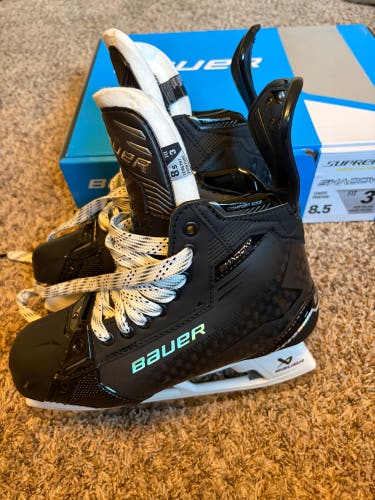 Bauer Supreme Shadow SR  Hockey Skates 8.5 Fit 3 (New with Flaws) Black