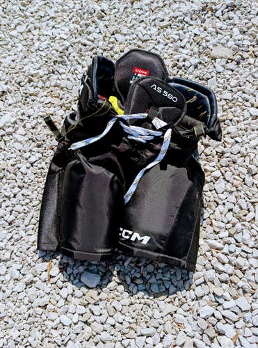 Junior Large CCM Tacks AS 580 Hockey Pants (Used)