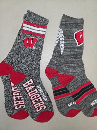 ST53 Mens NCAA WISCONSIN BADGERS Crew Socks Lot of 2 Pair LARGE New