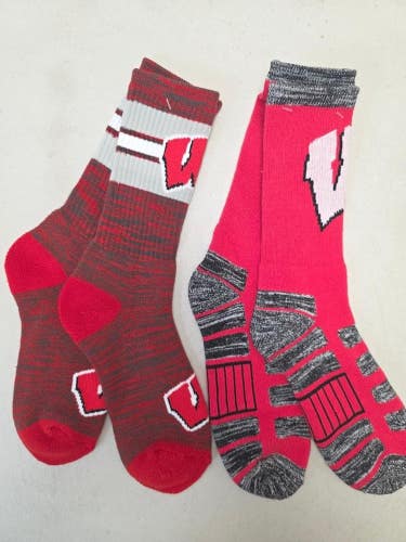 ST55 Mens NCAA WISCONSIN BADGERS Crew Socks Lot of 2 Pair LARGE New