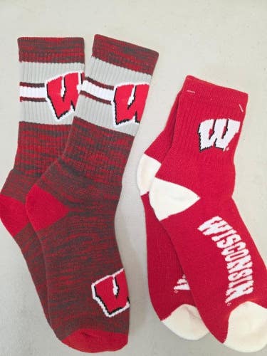 ST56 Mens NCAA WISCONSIN BADGERS Crew Socks Lot of 2 Pair LARGE New