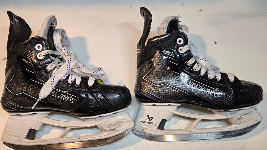 Bauer Supreme M50 Pro Hockey Skates Regular Width Size 3 (Used)