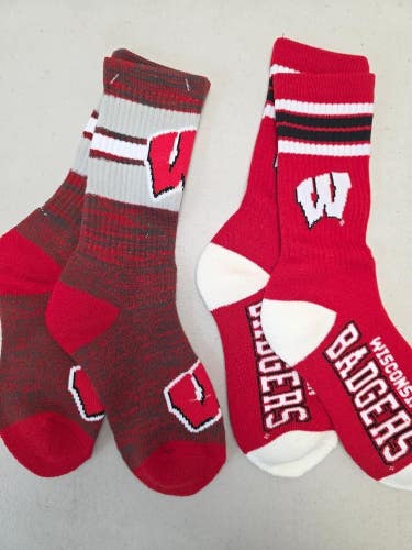 ST34 Mens NCAA WISCONSIN BADGERS Crew Socks Lot of 2 Pair MEDIUM New