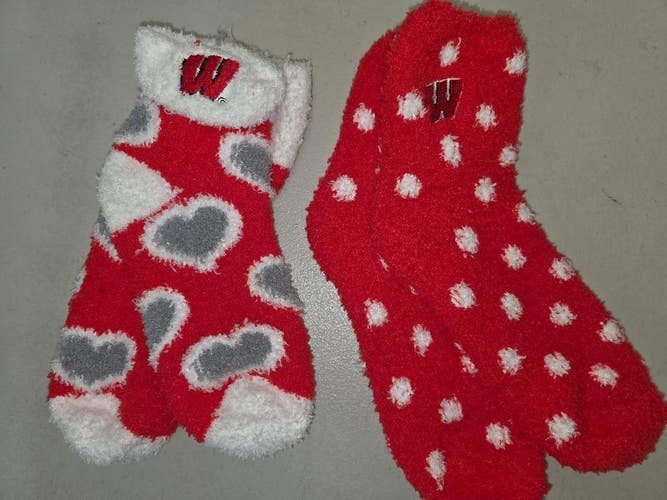 ST48 Mens NCAA WISCONSIN BADGERS Crew Socks Lot of 2 Pair MEDIUM New