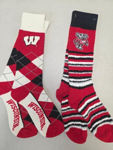 ST60 Mens NCAA WISCONSIN BADGERS Crew Socks Lot of 2 Pair MEDIUM New