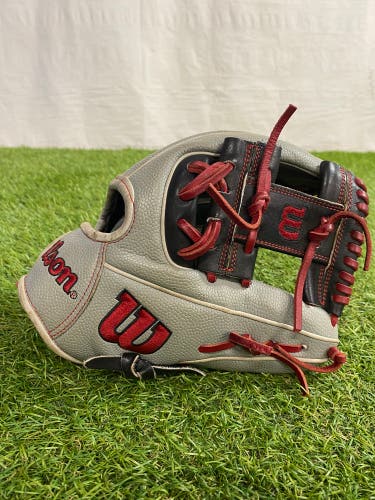 Wilson A2000 DP15 RH Infield Baseball Glove | 11.5"