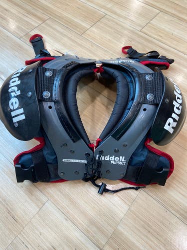 XS Youth Riddell Pursuit Shoulder Pads (Used)