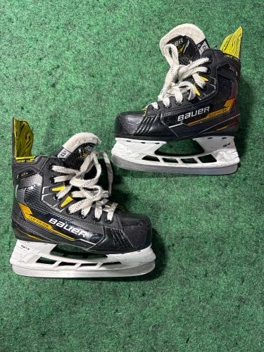 Youth Bauer Supreme M4 Hockey Skates (Regular) 13Y (Used)