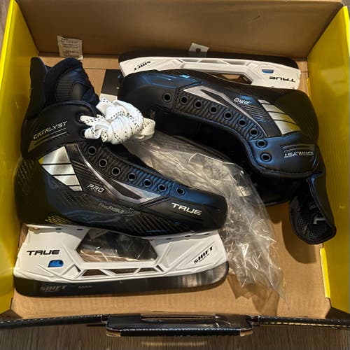 New True Catalyst Pro Hockey Skates-Size 5-Regular-Shift DLC Max Steel