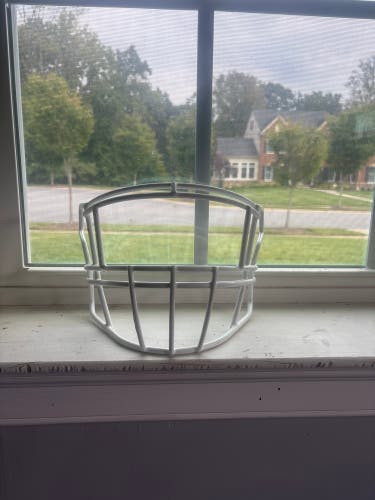 White Youth Medium Battle Helmet (Used)