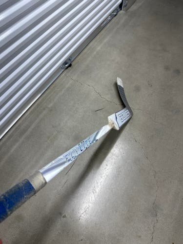 Senior Bauer Vapor Flylite Regular Goalie Stick 24" Paddle (Used)