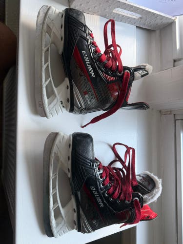 2023 Bauer Vapor X5 Pro Hockey Skates 12 (Used)