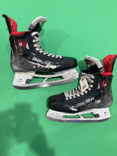 Senior Bauer Vapor X5 Pro Hockey Skates 9 (Used)