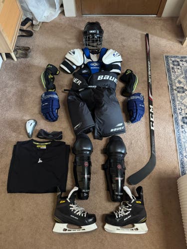 Full Mens Hockey Equipment Set - Sr Large / Medium - Stick sold separately