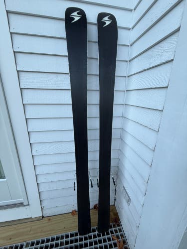Men's 2018 Blizzard Brahma 88 166 cm All Mountain Skis With Bindings Max Din 10 (Used)